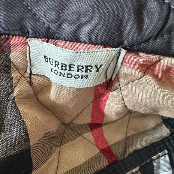 Burberry Black Quilted Jacket with Plaid Lining size S runs small - Picture 8 of 11